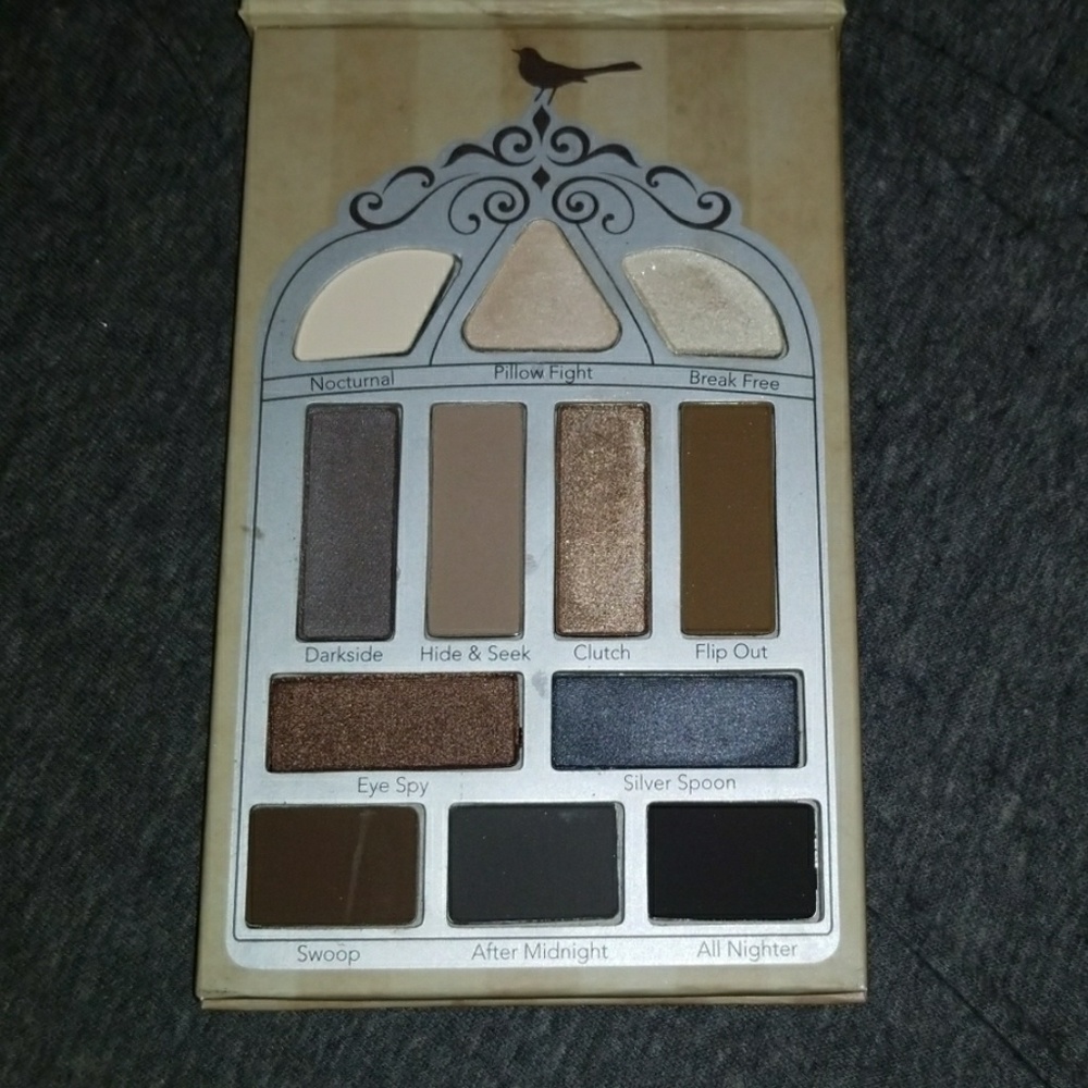 Eyeshadow palette